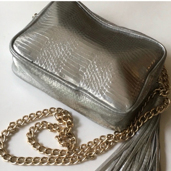 Elegant Silver Chain Strap Bag - Picture 4 of 5